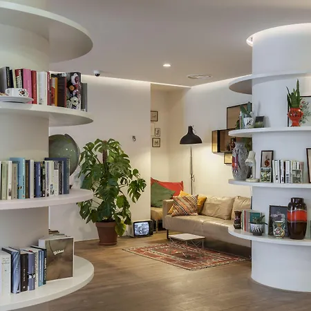 Hotel Townhouse &