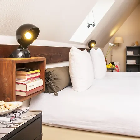 Townhouse & Hotel 4*