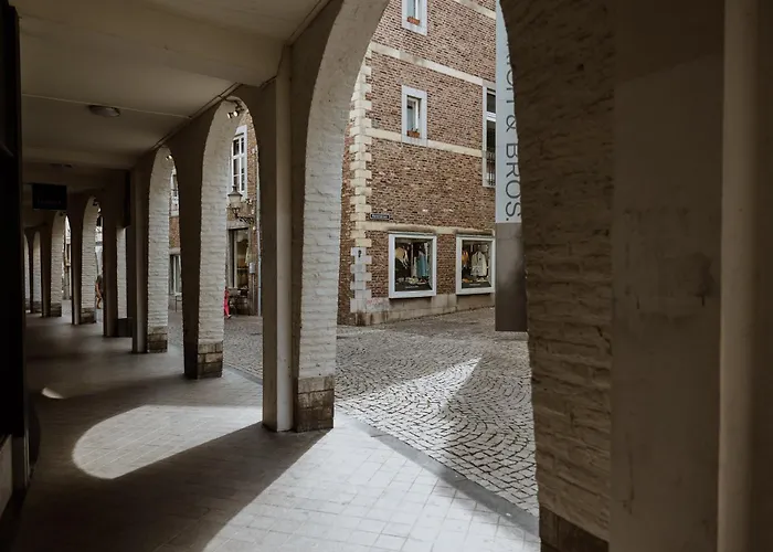 Townhouse & Hotel 4*