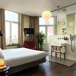 Townhouse & 4* 마스트리흐트