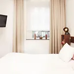 Townhouse & 4* מאסטריכט