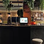 מלון Townhouse &