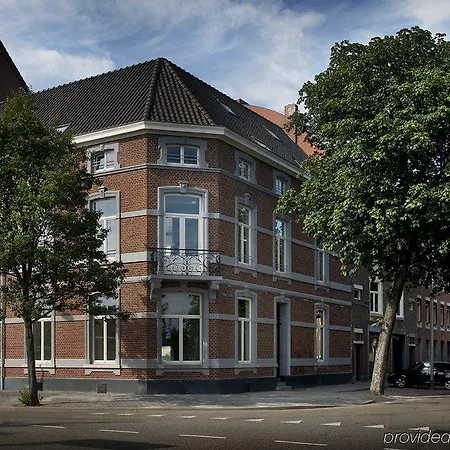 Szálloda Townhouse & 4*