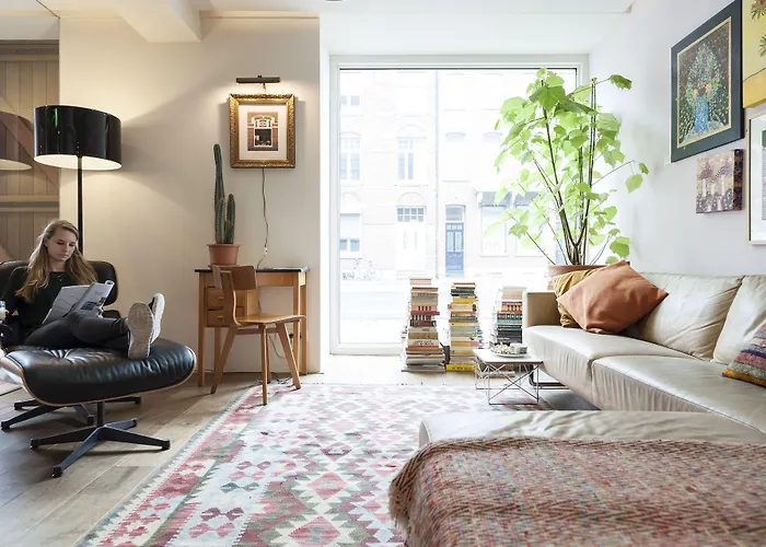 Hotel Townhouse & 4*