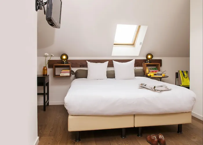 Hotel Townhouse & 4*