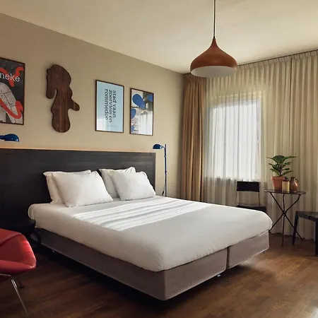 Ξενοδοχείο Townhouse &