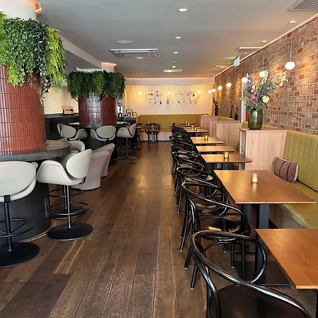 Townhouse & Μάαστριχτ